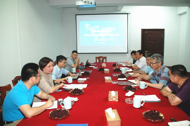 1467177207779047.jpg 1中國經濟報高級編輯王淑芬一同采訪太極公司.JPG